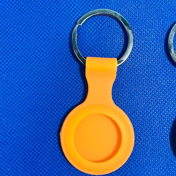 Air Tag Keychain Portable Shockproof
Silicone Protective Cover (set of 4) - Picture 4 of 11